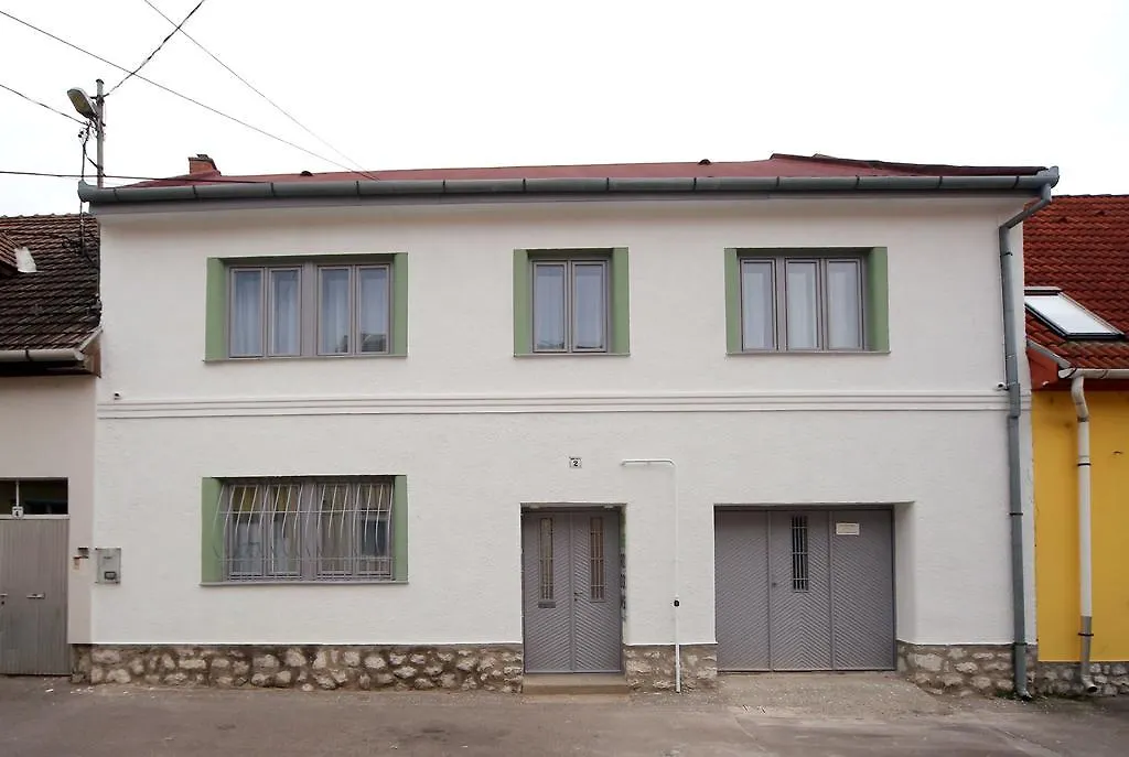 Jaderooms Eger Apartament