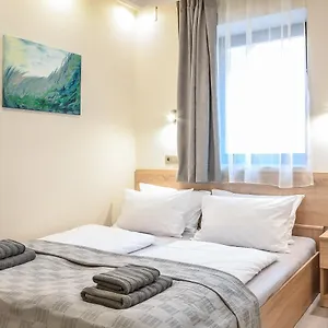  Apartament For